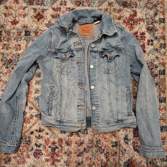 Levi’s Ex Boyfriend Light Wash Denim Jacket - Picture 6 of 6